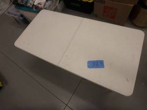 (4) Childrens Size Folding Tabkes