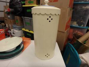 Pool Towel Bucket