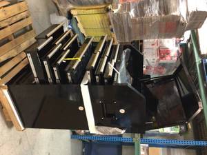 Husky  41 in. x 24.5 in D 16-Drawer Gloss Black Tool Chest and Cabinet Combo slight scratches see pictures not used