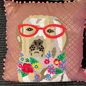 4 Decorative Pillows