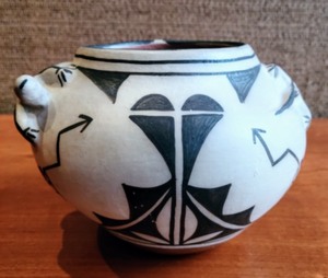 Elizabeth Trullio Pottery