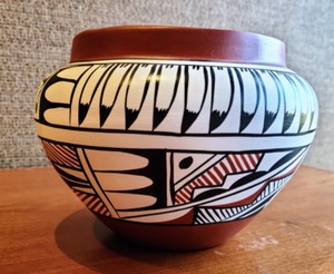 E. Tafoya Signed  Native American Pottery