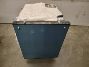 lot 16 image: Ikea Model 004.621.710A Dishwasher,...