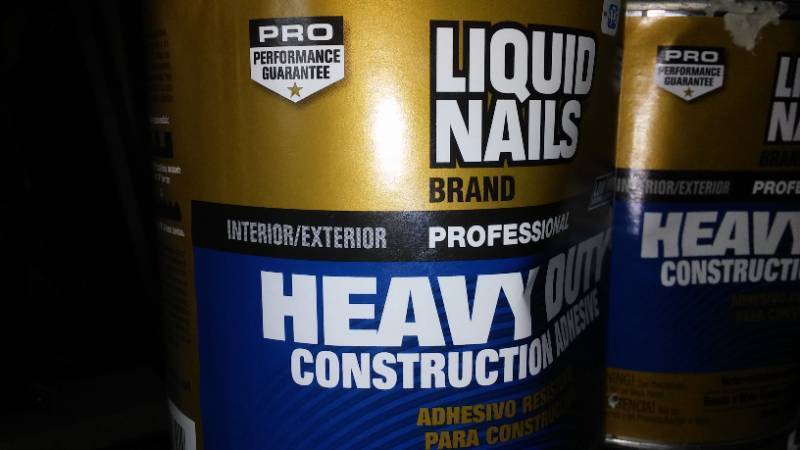 lot 260 image: DAP 5 Quarts Liquid Nails Construction Adhesive