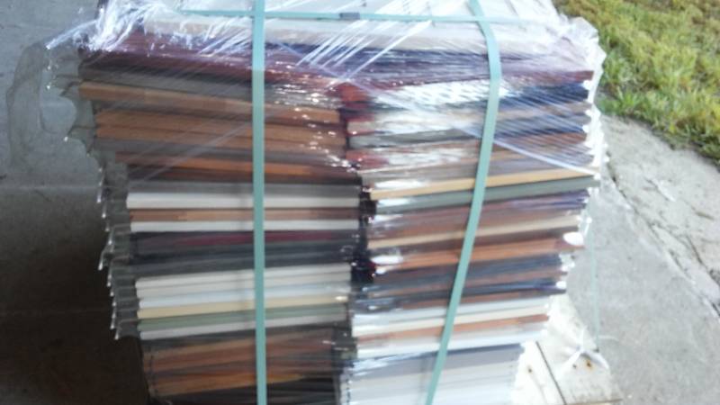lot 5 image: Pallet Of Cabinet Doors - All Variety of Sample Display Doors.
