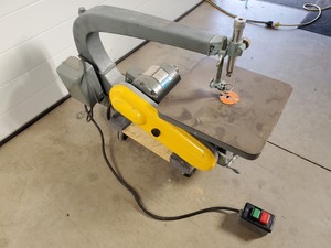 lot 2 image: Delta  Rockwell Industrial Grade Scroll Saw - May Need Motor Repair