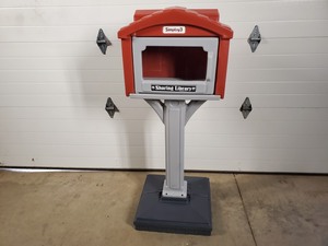 lot 3 image: New Outdoor Mini Library  Sharing Library