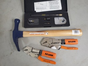 lot 82 image: New Hand Tools and Inspection Kit