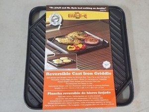 lot 125 image: New Reversible Cast Iron BBQ Griddle
