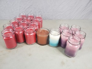 lot 130 image: 20 New Soy Blend Candles