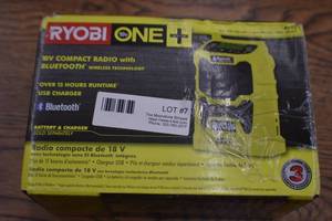 Ryobi compact radio