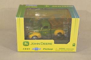 143 Scale John Deere 1941 Chevrolet Pick Up Die Cast Truck