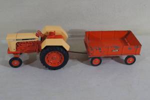 Vintage ERTL Case Comfort King Tractor with Trailer