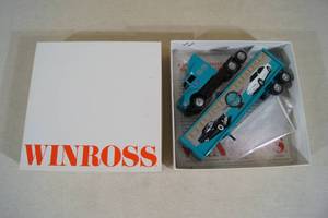 1995 Winross Ford Thunderbird Truck and Trailer Set