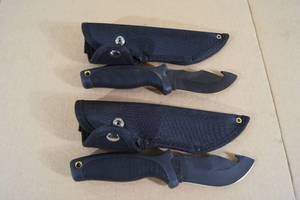 2 Schrade XT3B Fixed Blade Knives with Gut Hook