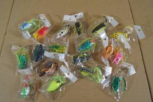 18 Unused Topwater Frog Lures