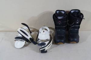 Thirty-Two Snowboard Boots with Rossignol Bindings - Size 7