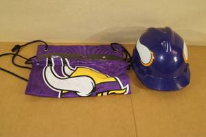 Minnesota Vikings Drawstring Bag and Hard Hat