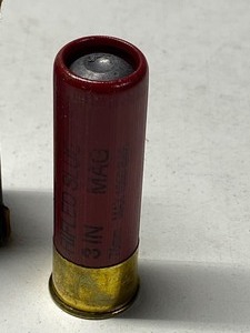 lot 222 image: (5) Rounds Of Federal 12gauge 3 1....