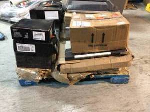 Pallet of Ceramic Flooring Various Sizes Models and Conditions See Pictures
