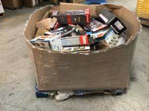 Gaylord full of Assorted Door Knobs, Handles and hardware Various Models and Conditions customer returns See Pictures