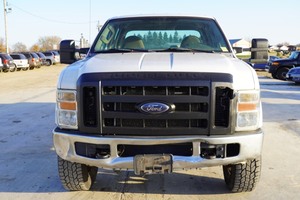 2008 Ford F350 Super Duty (6.8L V10 EFI) - One Owner -