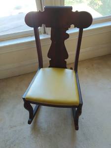 lot 27 image: Old Rocking Chair