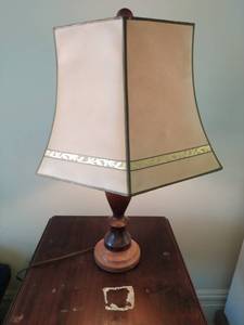 lot 33 image: Carved Lamp