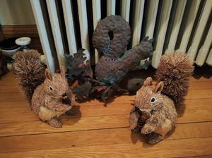 lot 69 image: Collection of Squirrel Dcor