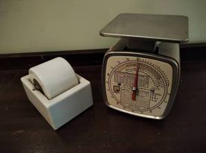 lot 86 image: Vintage Scale and Moistener