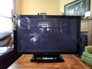 lot 21 image: Pioneer Elite 50 Flatscreen Plasma TV