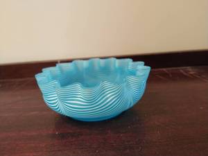 lot 139 image: Blue Glass Dish