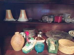 lot 167 image: Contents of Buffet Cabinet