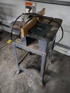 lot 215 image: Delta Router with Rockwell Table