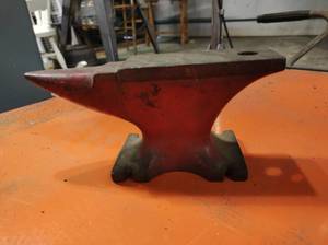 lot 220 image: Small Anvil