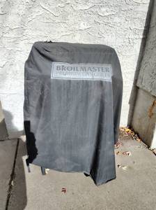 lot 244 image: Broilmaster Grill