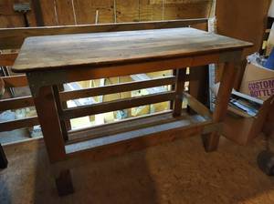 lot 251 image: Workbench