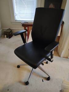 lot 263 image: Office Chair