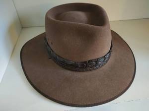 lot 273 image: Akubra Cowboy Hat