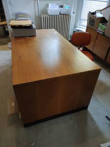 lot 275 image: Desk and Office Chair