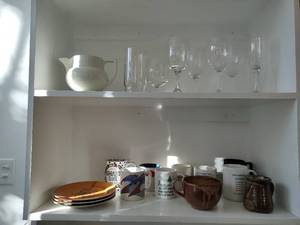 lot 126 image: Contents of Kitchen Cabinets