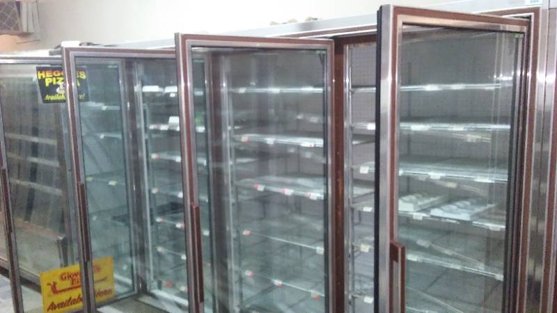 lot 78 image: Retail display freezer Zero Zone - 3 units, 11 doors