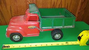 lot 141 image: Vintage Tonka Truck.