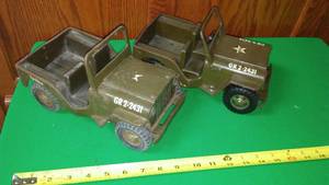 lot 142 image: Tonka Army Jeeps.