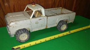 lot 147 image: Tonka Pickup Truck.