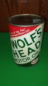 lot 153 image: Wolfs Head Motor Oil Quart.