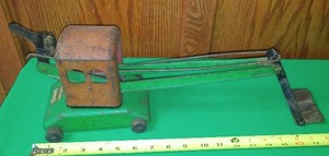lot 182 image: Wyandotte Crane Construction Co. Working Crank Handle and Tracks.