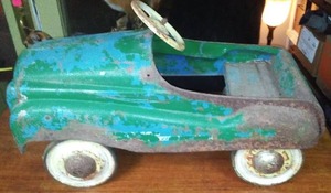 lot 201 image: 50s Pedal Car.