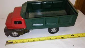 lot 228 image: Vintage Structo Dump truck.