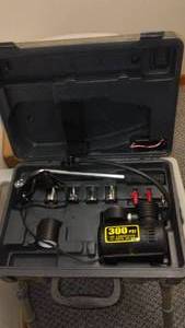 lot 282 image: Emergency Roadside Kit, Like New, CB, Heater - see all pics